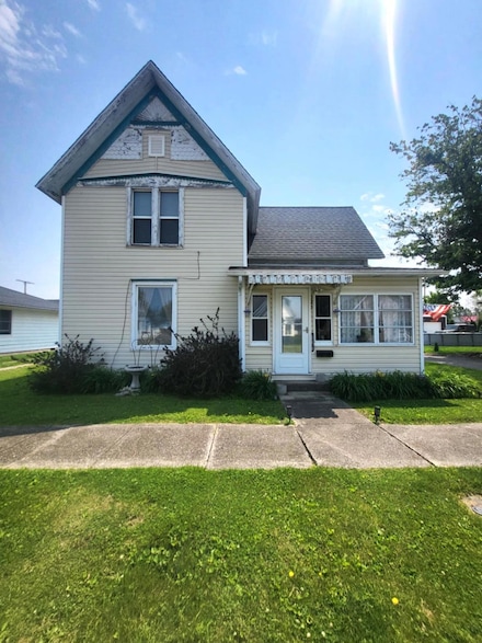 325 N Jefferson St, Brook, IN 47922