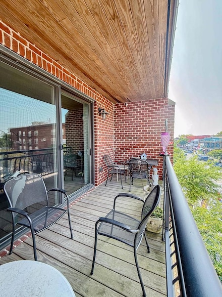 300 Mason Ave, Cape Charles, VA 23310