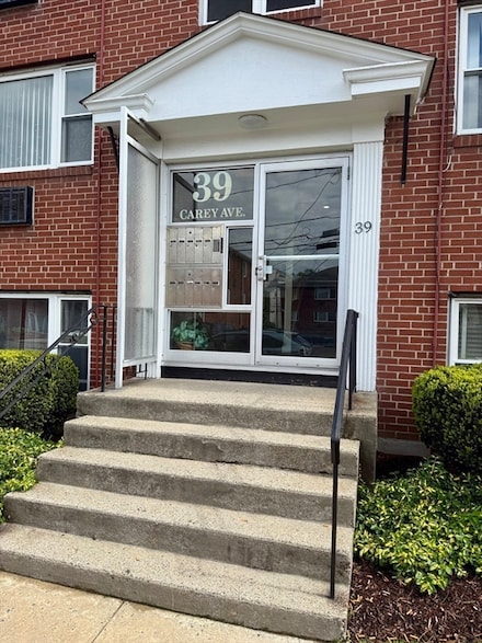 39 Carey Ave Unit 6, Watertown, MA 02472