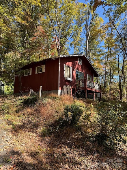 202 Lyndhurst Dr, Hendersonville, NC 28791