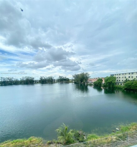 9911 W Okeechobee Rd Unit 1402, Hialeah, FL 33016