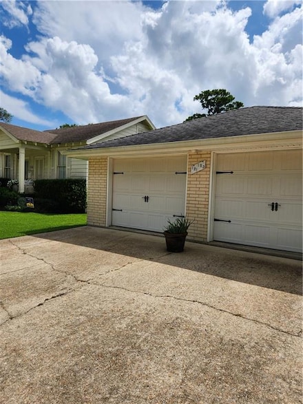 121 Ridgeway Dr, Metairie, LA 70001