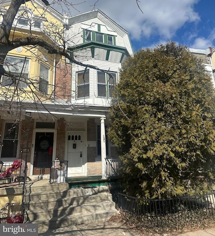 121 W Sharpnack St, Philadelphia, PA 19119