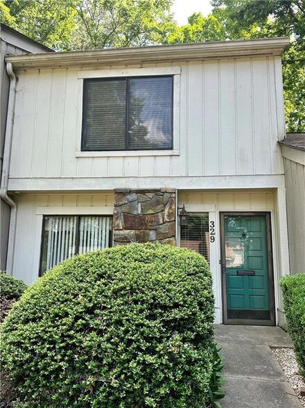 329 Lamplighter Cir, Winston Salem, NC 27104