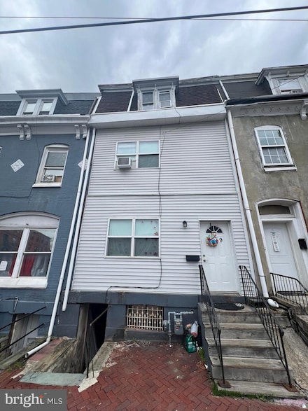 409 Elm St, Reading, PA 19601
