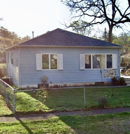2717 Vanderburg St, Lake Station, IN 46405