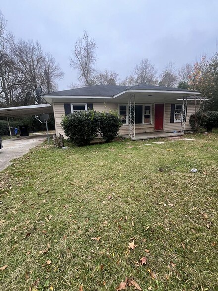 955 Eastwood Dr, Columbus, GA 31907