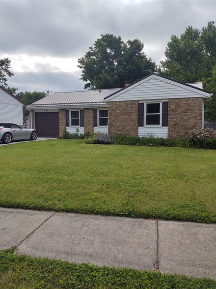 2108 Baton Rouge Dr, Kokomo, IN 46902