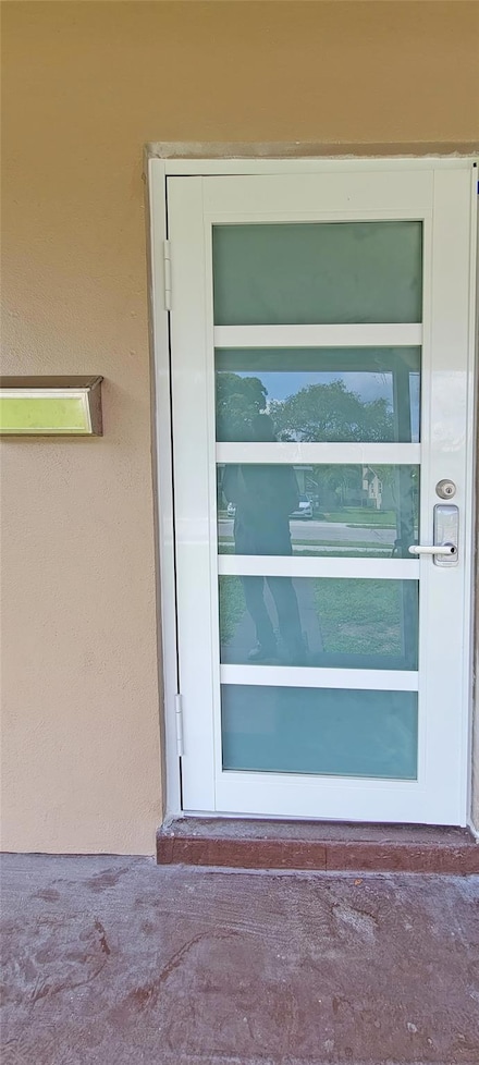 660 NE 35th St, Oakland Park, FL 33334