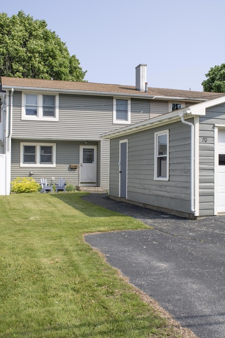 70 Mount Desert Dr, Bangor, ME 04401