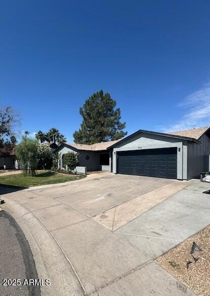 696 W Shawnee Dr, Chandler, AZ 85225