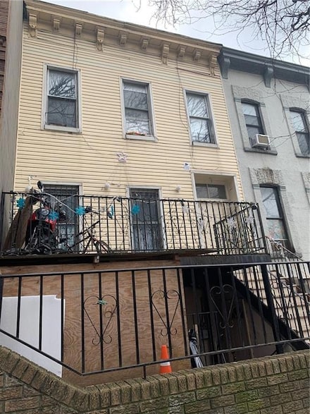 354 49th St, Brooklyn, NY 11220