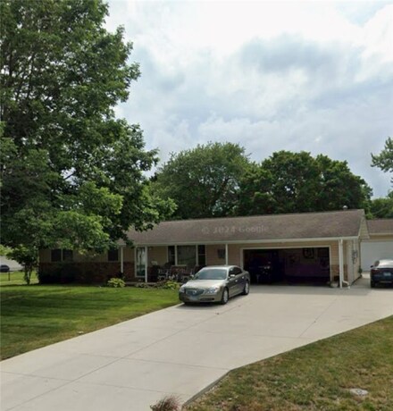 310 Bohlen St, Moweaqua, IL 62550