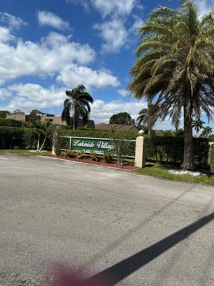 500 Bonnie Blvd Unit 168, Palm Springs, FL 33461