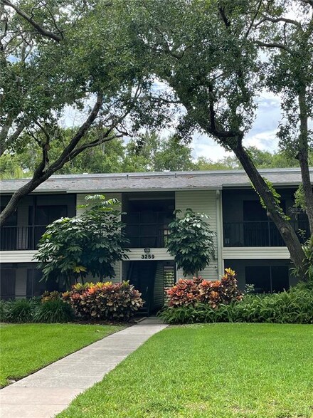 3259 Fox Chase Cir N Unit 104, Palm Harbor, FL 34683