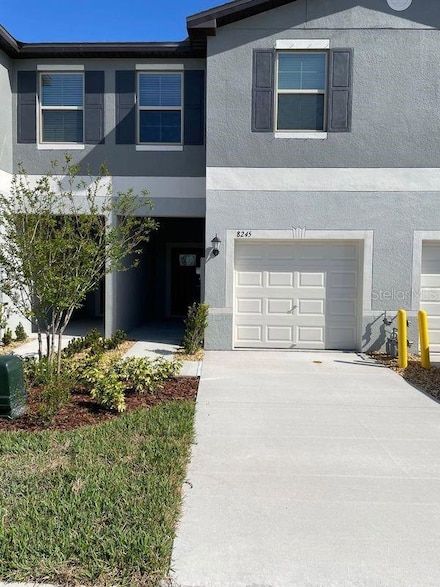 8245 Crescent Oaks Dr, New Port Richey, FL 34655