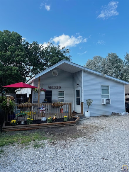 206 E Lucy St, Mc Louth, KS 66054