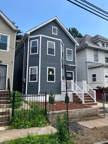 12 Cummings St, Irvington, NJ 07111