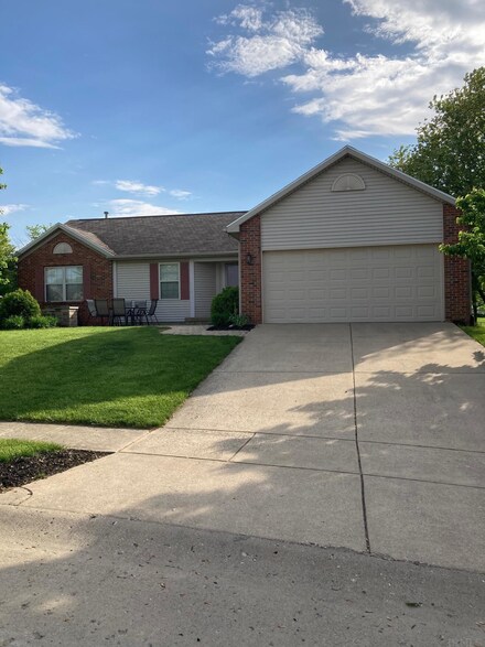 1537 Roundtable Dr, West Lafayette, IN 47906
