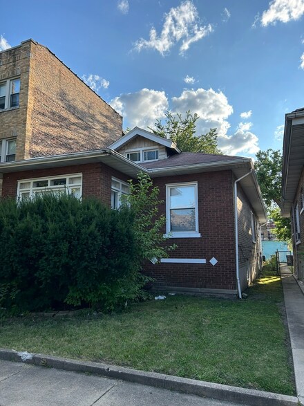 7950 S Justine St, Chicago, IL 60620