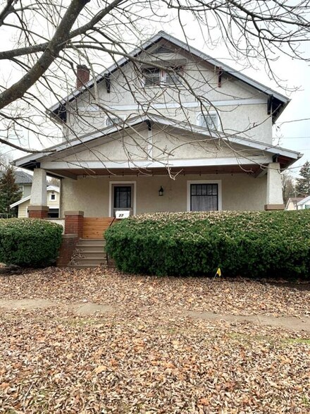 27 N Brooklyn Ave, Wellsville, NY 14895
