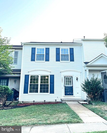 1881 Beegee Ct, Woodbridge, VA 22192