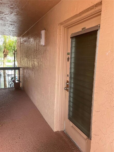 3090 Holiday Springs Blvd Unit 205, Margate, FL 33063