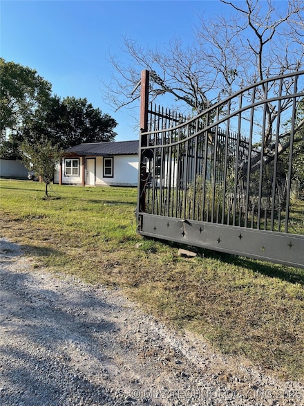 681 Cimmaron Rd, Wilson, OK 73463