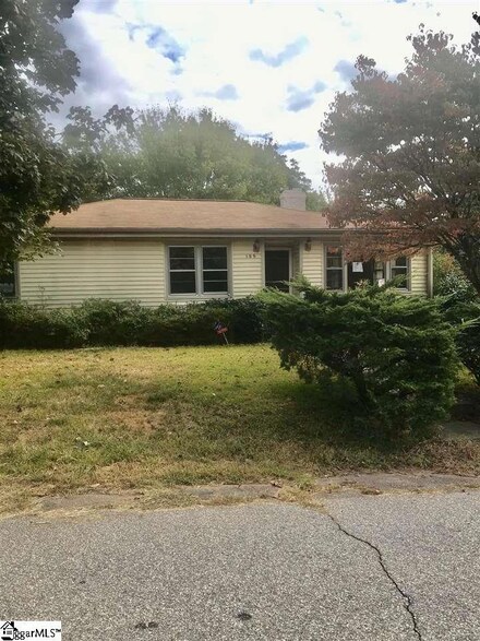 105 Carter St, Greenville, SC 29607