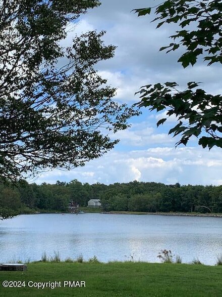 220 Boardwalk Dr (Lakefront), Tobyhanna, PA 18466