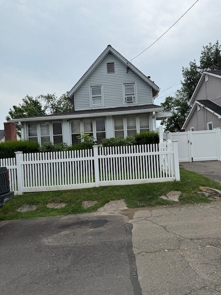 32 South St, Norwalk, CT 06854