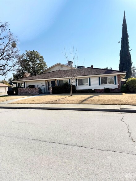 6001 Poso Ct, Bakersfield, CA 93309
