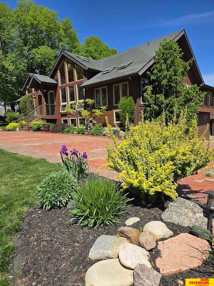 13125 N 73rd Plaza, Omaha, NE 68122