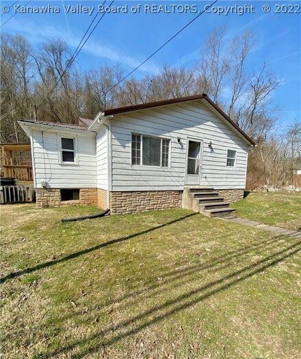 1900 Roxalana Rd, Dunbar, WV 25064