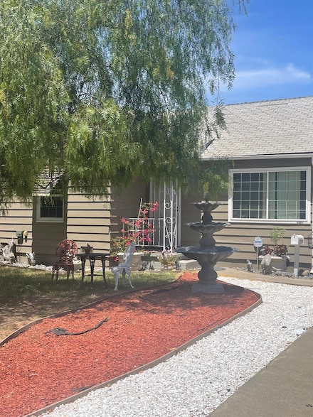 1371 Diamond Ave, Sacramento, CA 95815