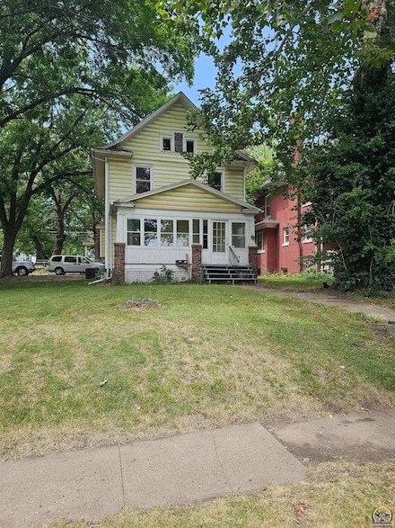 135 SW Taylor St, Topeka, KS 66603