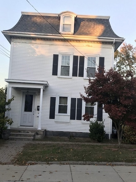 40 Oak St Unit 2, Hyde Park, MA 02136