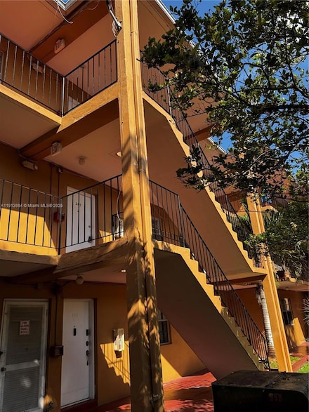 1330 W 54th St Unit 205C, Hialeah, FL 33012