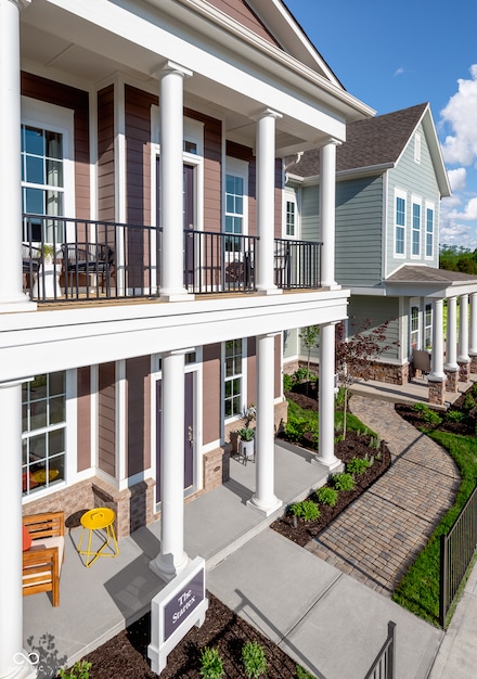 998 Kinzer Ave, Carmel, IN 46032