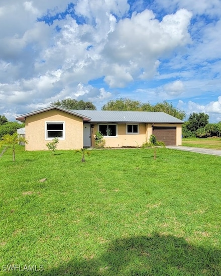 4049 N Edgewater Cir, Labelle, FL 33935