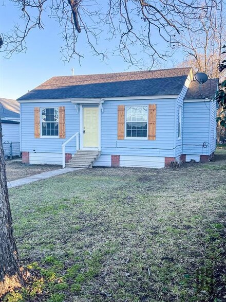 43 Front St, Minden, LA 71055