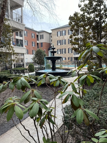 311 Seven Springs Way Unit 104, Brentwood, TN 37027