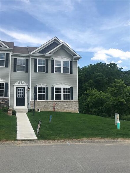 6417 Lindsey Ln, Murrysville, PA 15632