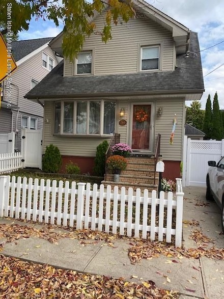 34 Purcell St, Staten Island, NY 10310