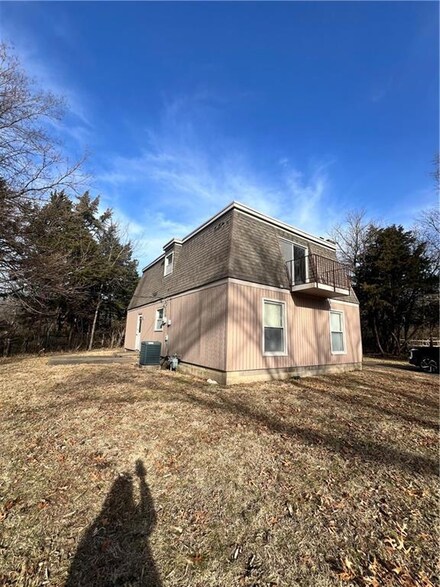 2112 Terrace Rd, Lawrence, KS 66049