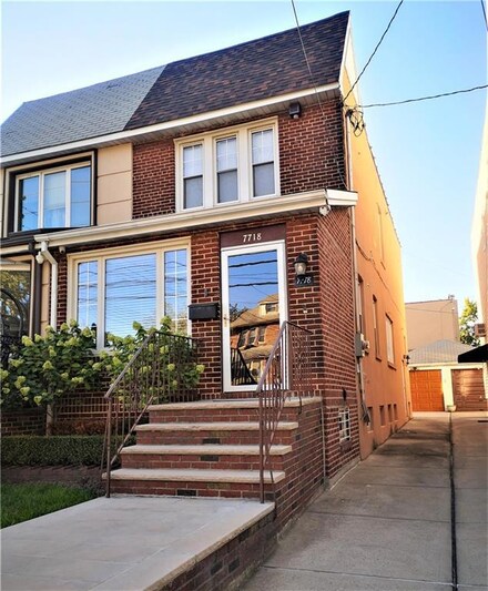 7718 10th Ave, Brooklyn, NY 11228