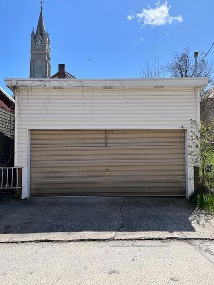 108 E Kline Ave, Lansford, PA 18232