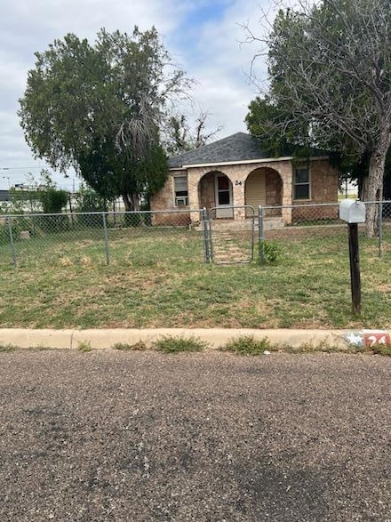 24 E 18th St, San Angelo, TX 76903
