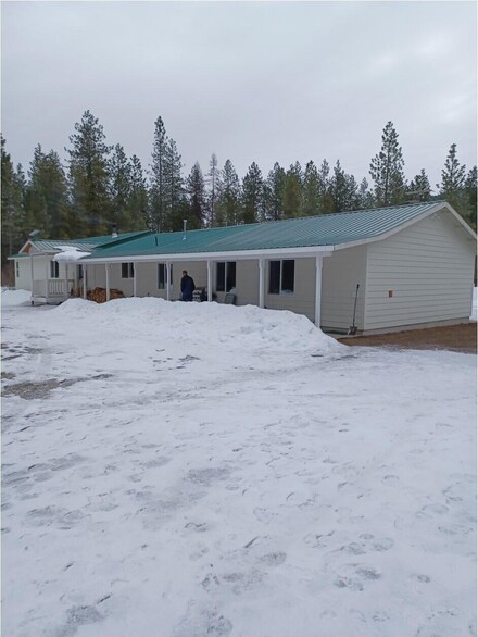 3714B Sand Creek Rd, Kettle Falls, WA 99141