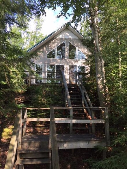 36155 Tahqua Rd, Eckerman, MI 49728